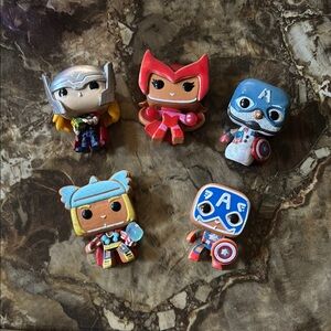 Funko Marvel Holiday Gingerbread captain America Thor and scarlet witch